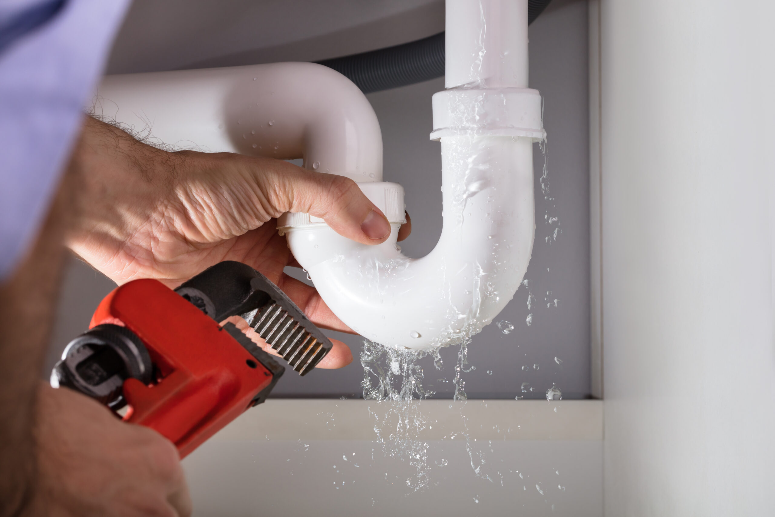 Plumbing Emergencies That Can’t Wait (And When to Call a Pro)